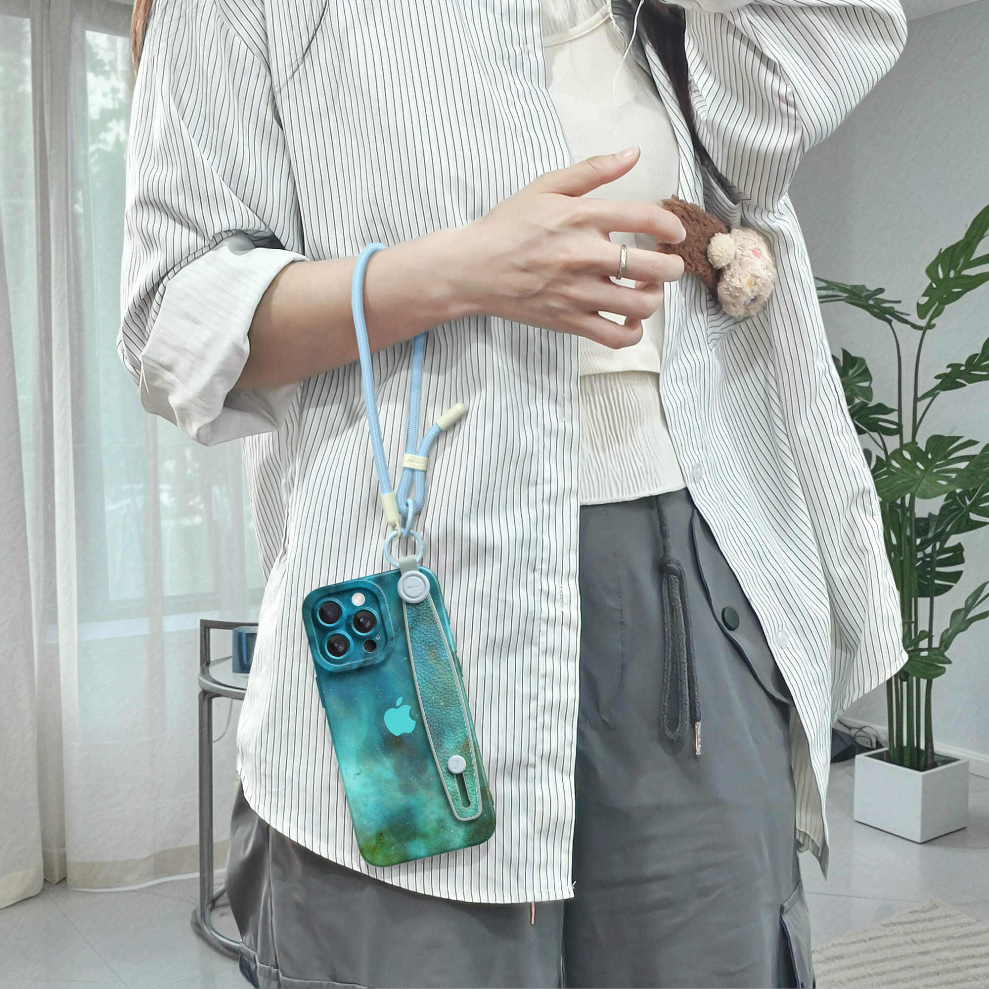 Extremely Cold Fog | iPhone Series Multifunctional Wristband Case