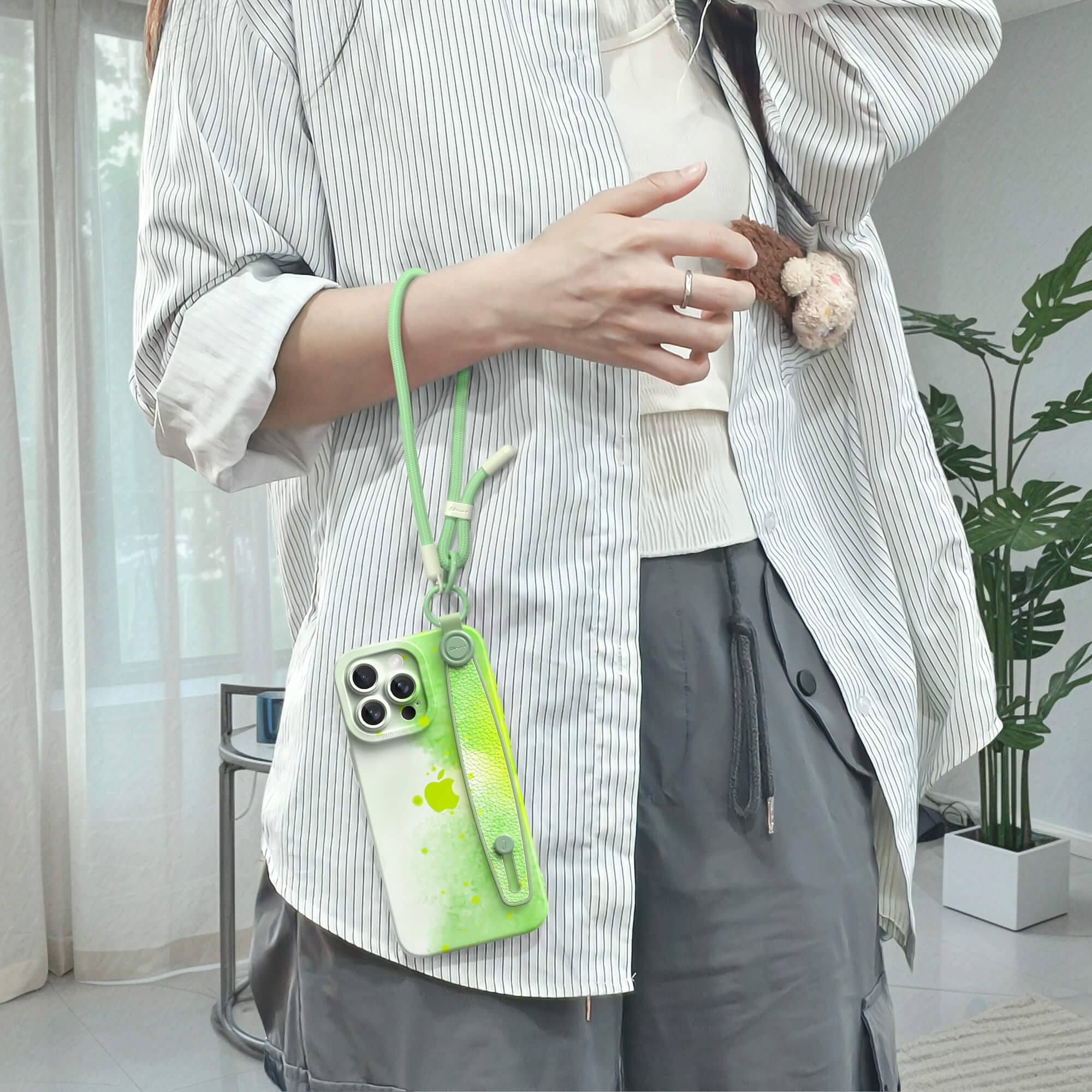 Green Grass | iPhone Series Multifunctional Wristband Case